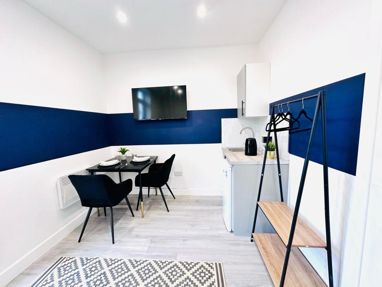 London 58 Blue House City Center Studio, Top Spot Exterior photo
