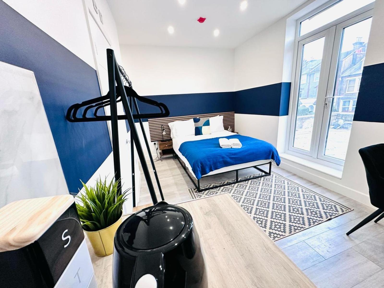 London 58 Blue House City Center Studio, Top Spot Exterior photo