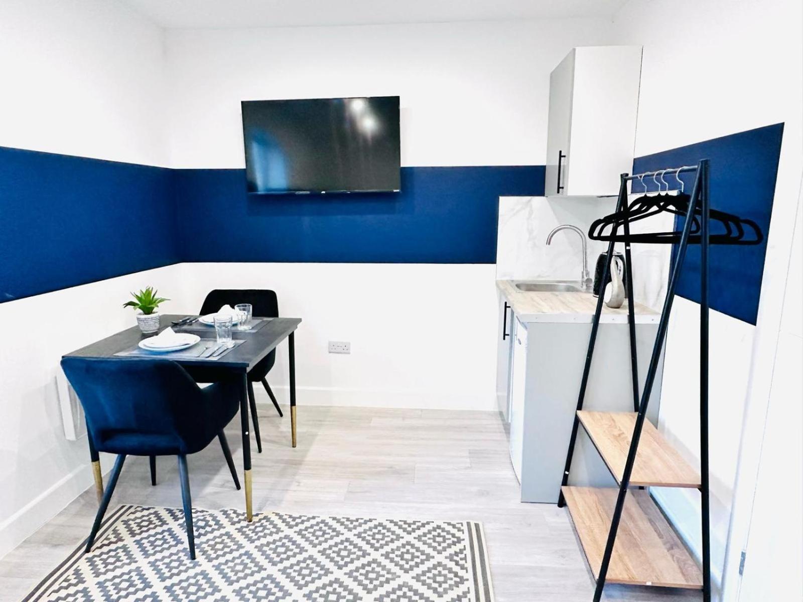 London 58 Blue House City Center Studio, Top Spot Exterior photo