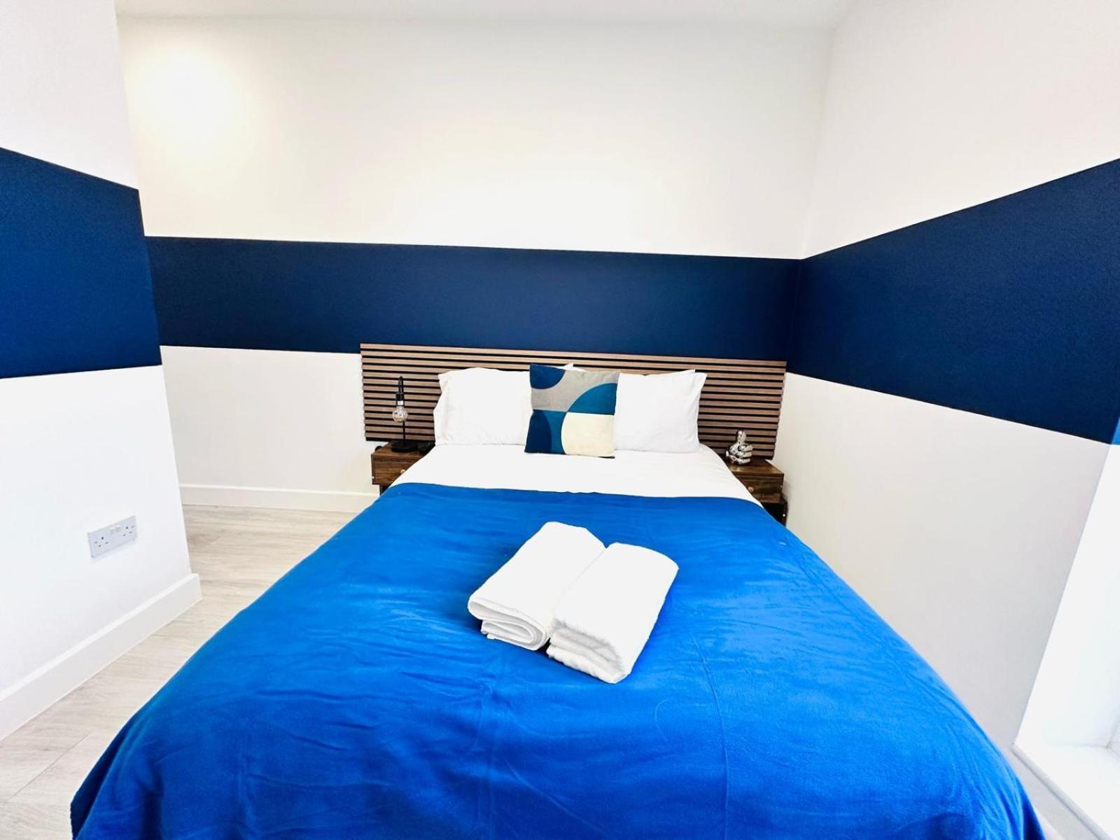 London 58 Blue House City Center Studio, Top Spot Exterior photo